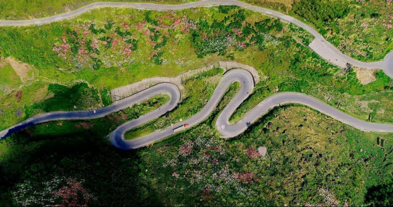 Ha Giang Safari Hostel & Motorbikes ภายนอก รูปภาพ