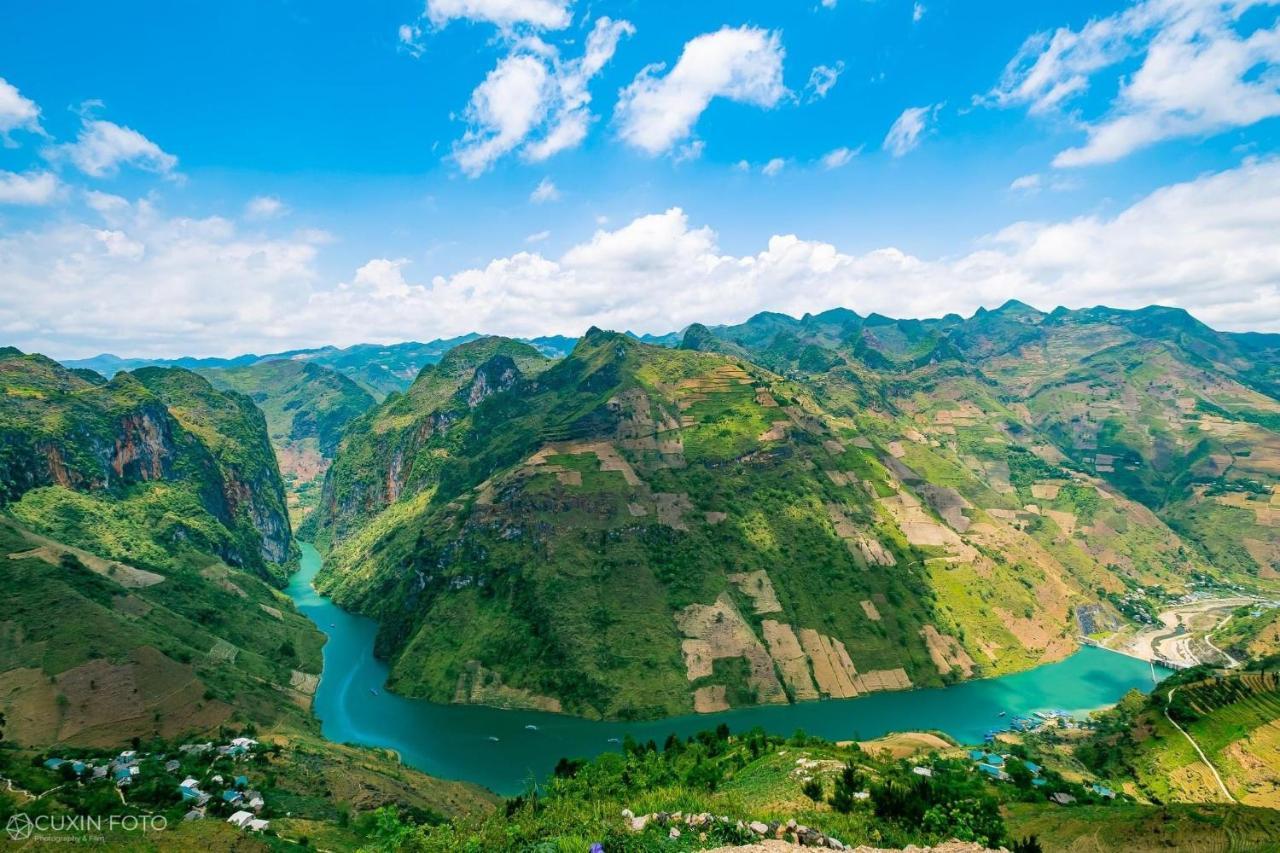 Ha Giang Safari Hostel & Motorbikes ภายนอก รูปภาพ