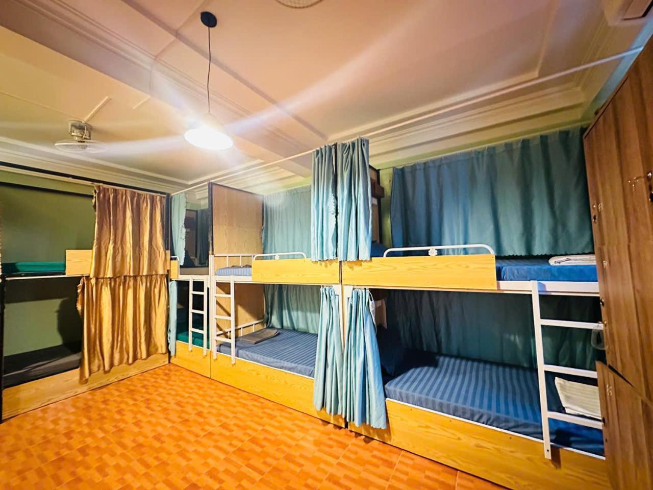Ha Giang Safari Hostel & Motorbikes ภายนอก รูปภาพ